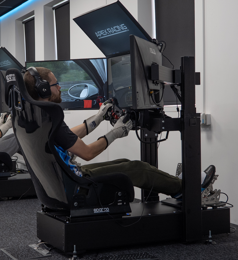 GT Sim Rig  VRS DirectForce Pro - Apex Racing Simulators